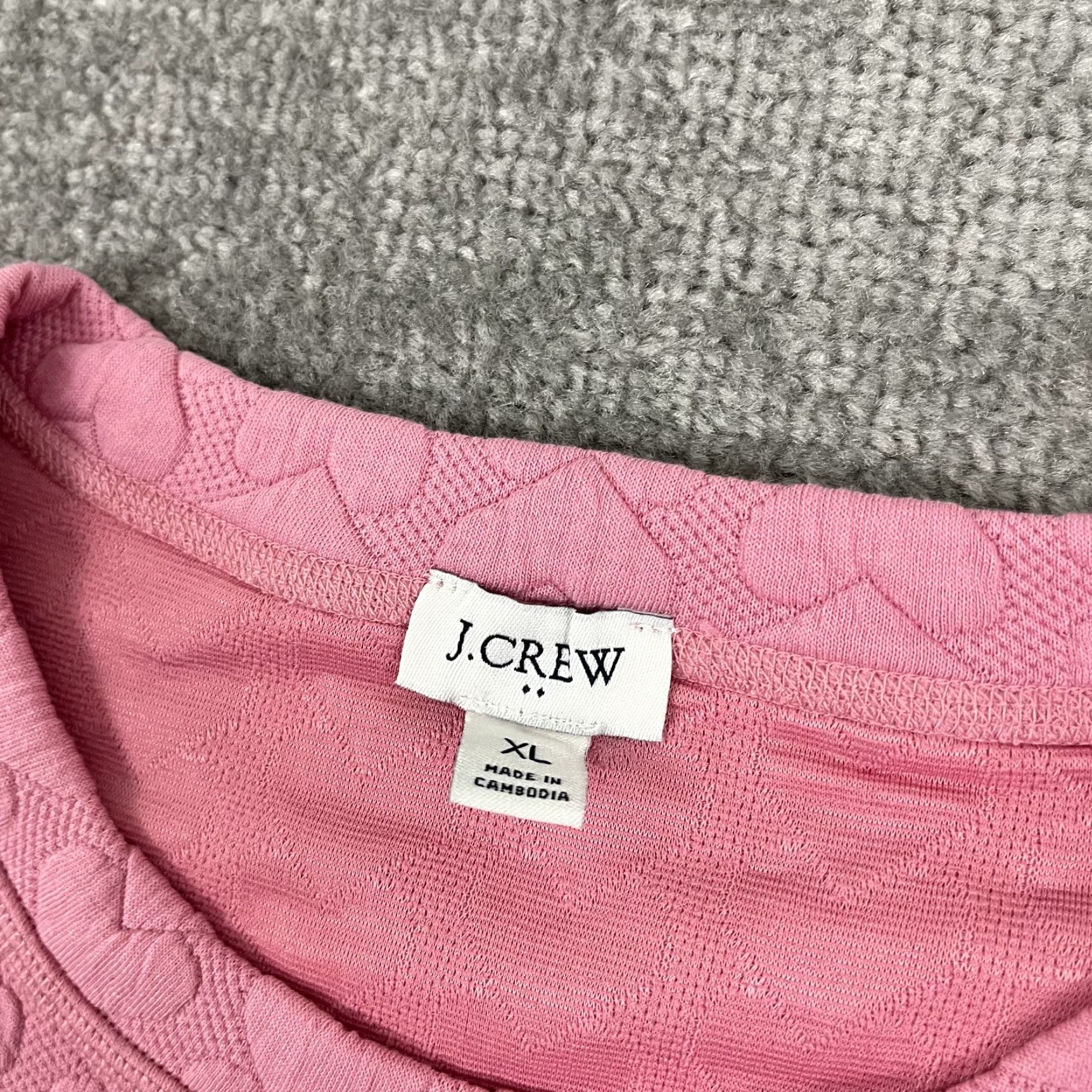 J.Crew J.CREW Sweatshirt Womens XL Pink Quilted Hearts Pullover Crewneck Valentines Size XL / US 12-14 / IT 48-50 - 2 Thumbnail