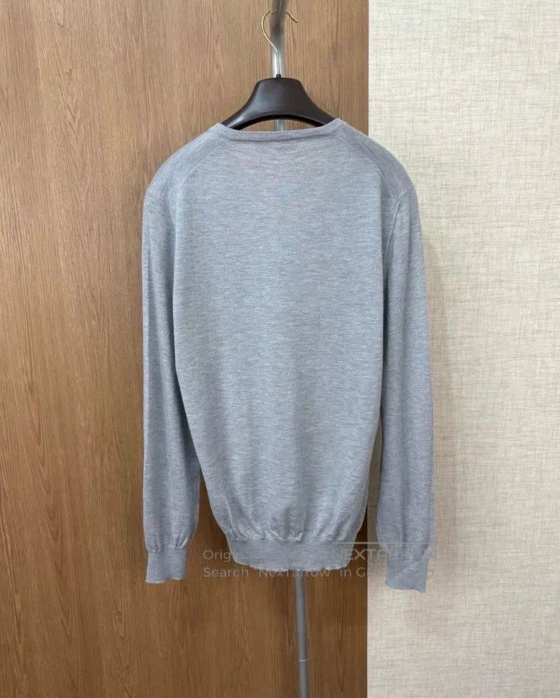 Loro Piana Loro Piana V-Neck Cashmere Sweater. Size US M / EU 48-50 / 2 - 6 Thumbnail