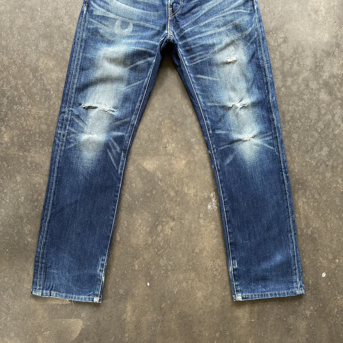 Jean × Levi's × Vintage Vintage Levi’s 551 Distressed Faded Denim Jean Pant W31 Size US 31 - 2 Thumbnail