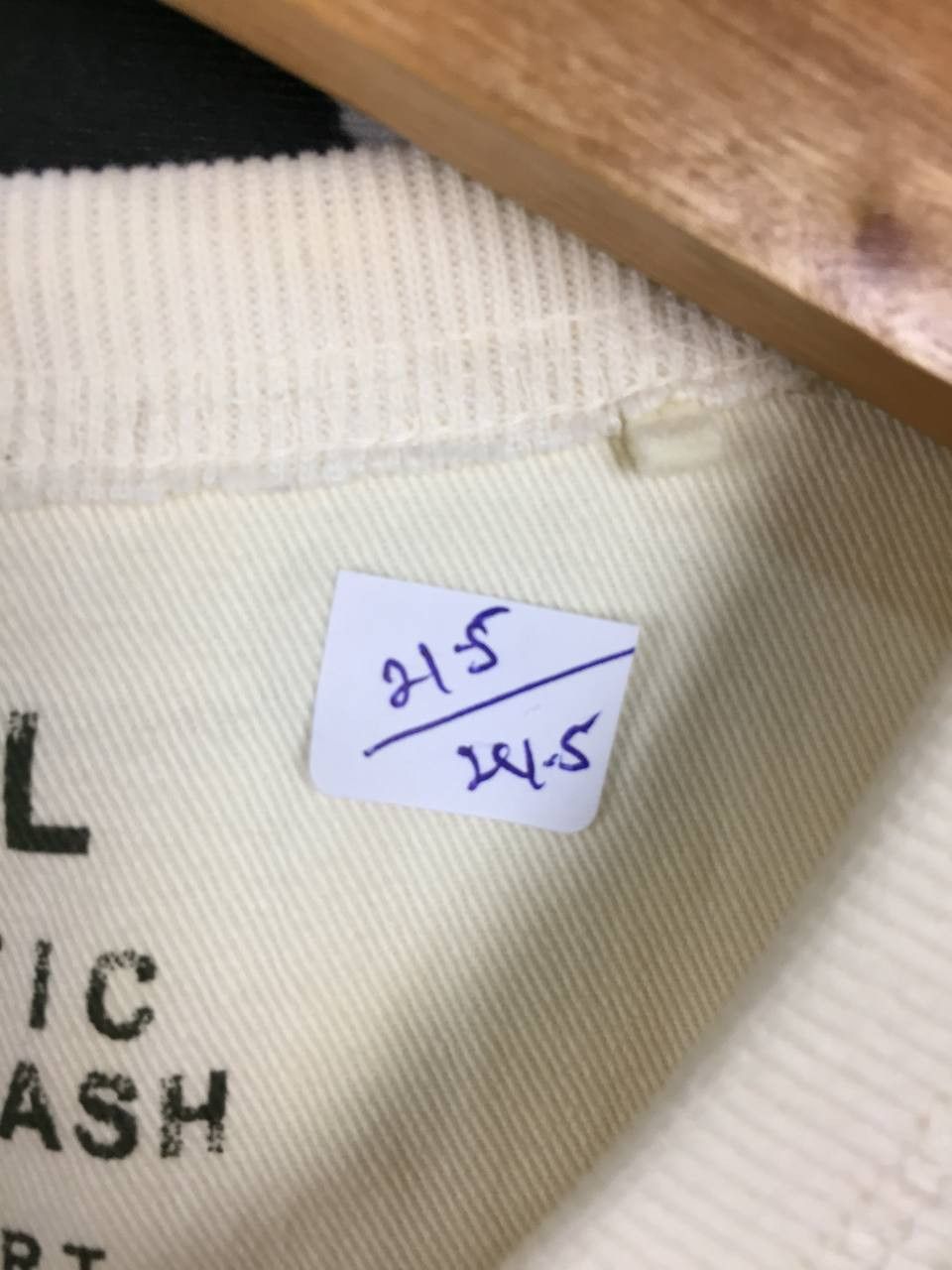 Japanese Brand Uniqlo Authentic Original Waffle Knit Henley Neck Tee Size US S / EU 44-46 / 1 - 10 Thumbnail