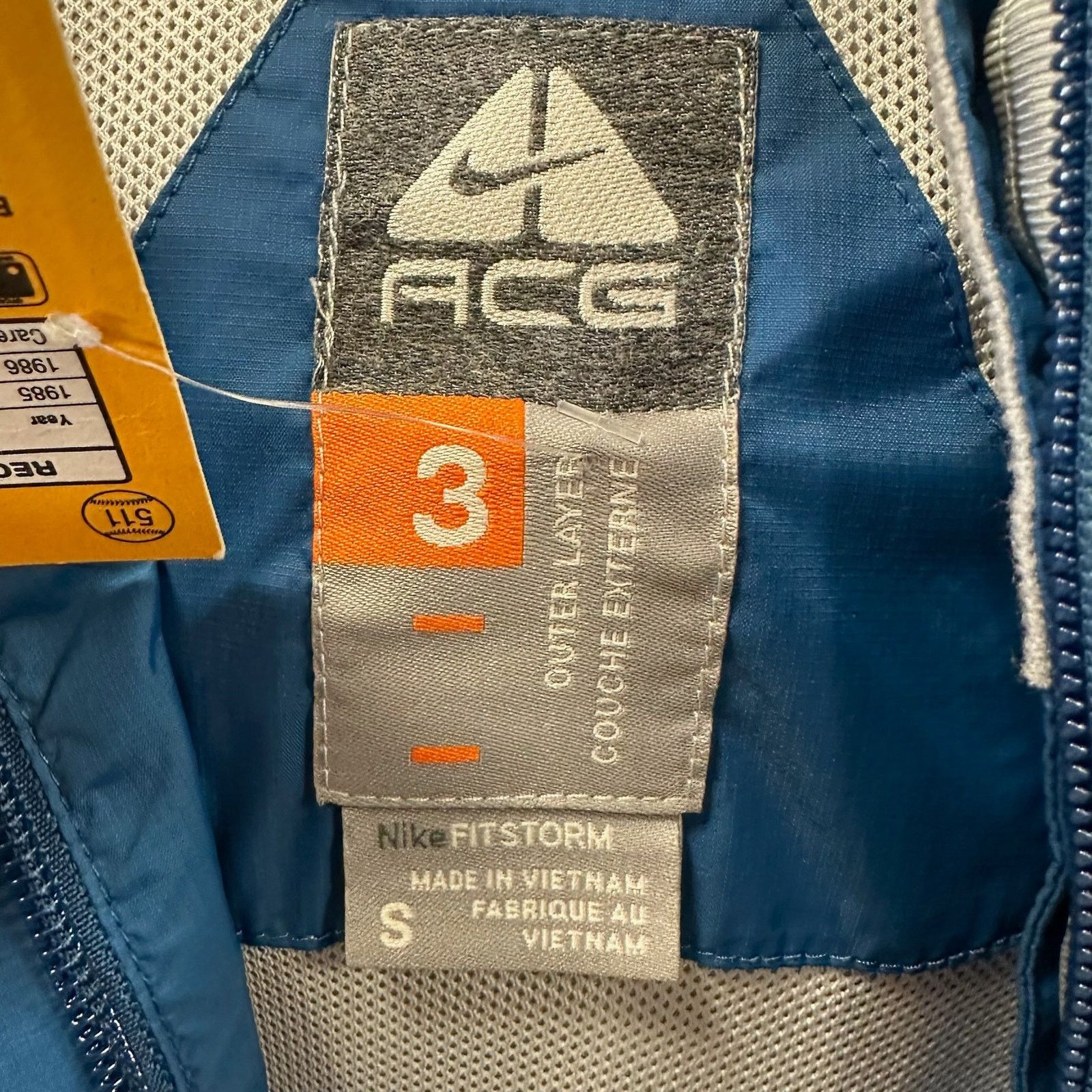 Nike ACG Vintage Nike ACG Fitstorm Hooded Full Zip Jacket Small Size US S / EU 44-46 / 1 - 7 Thumbnail