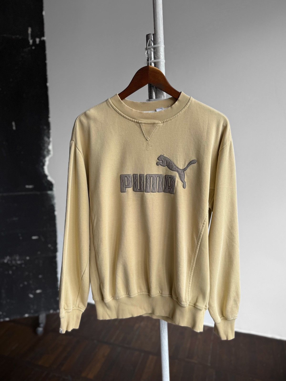 Puma Puma Unisex Vintage 90s Yellow Crewneck Sweatshirt Big Logo Size US M / EU 48-50 / 2 - 1 Thumbnail