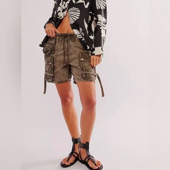 Free People NWOT Moon Bay Parachute Shorts Size 27" / US 4 / IT 40 - 1 Thumbnail