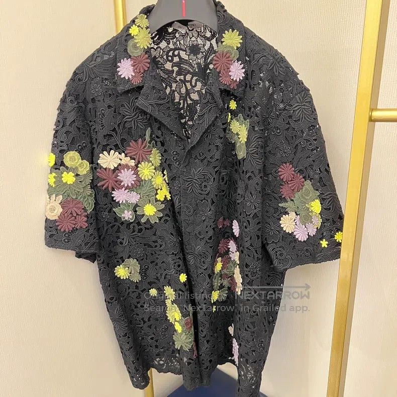Valentino Valentino Heavy work embroidered short-sleeved shirt Size L / US 10 / IT 46 - 1 Thumbnail