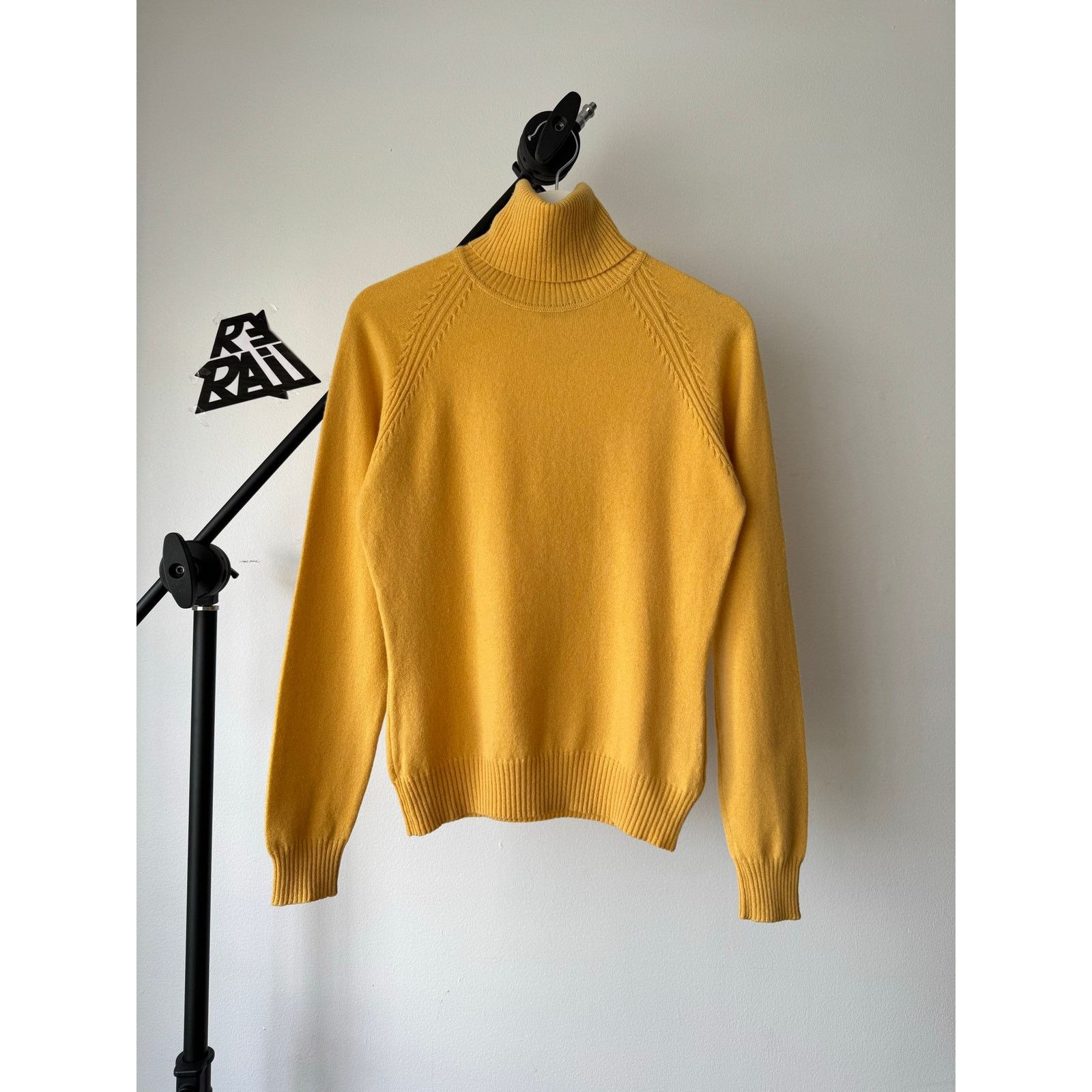 Loro Piana Loro Piana Cashmere Turtleneck Sweater Yellow Size M / US 6-8 / IT 42-44 - 2 Thumbnail