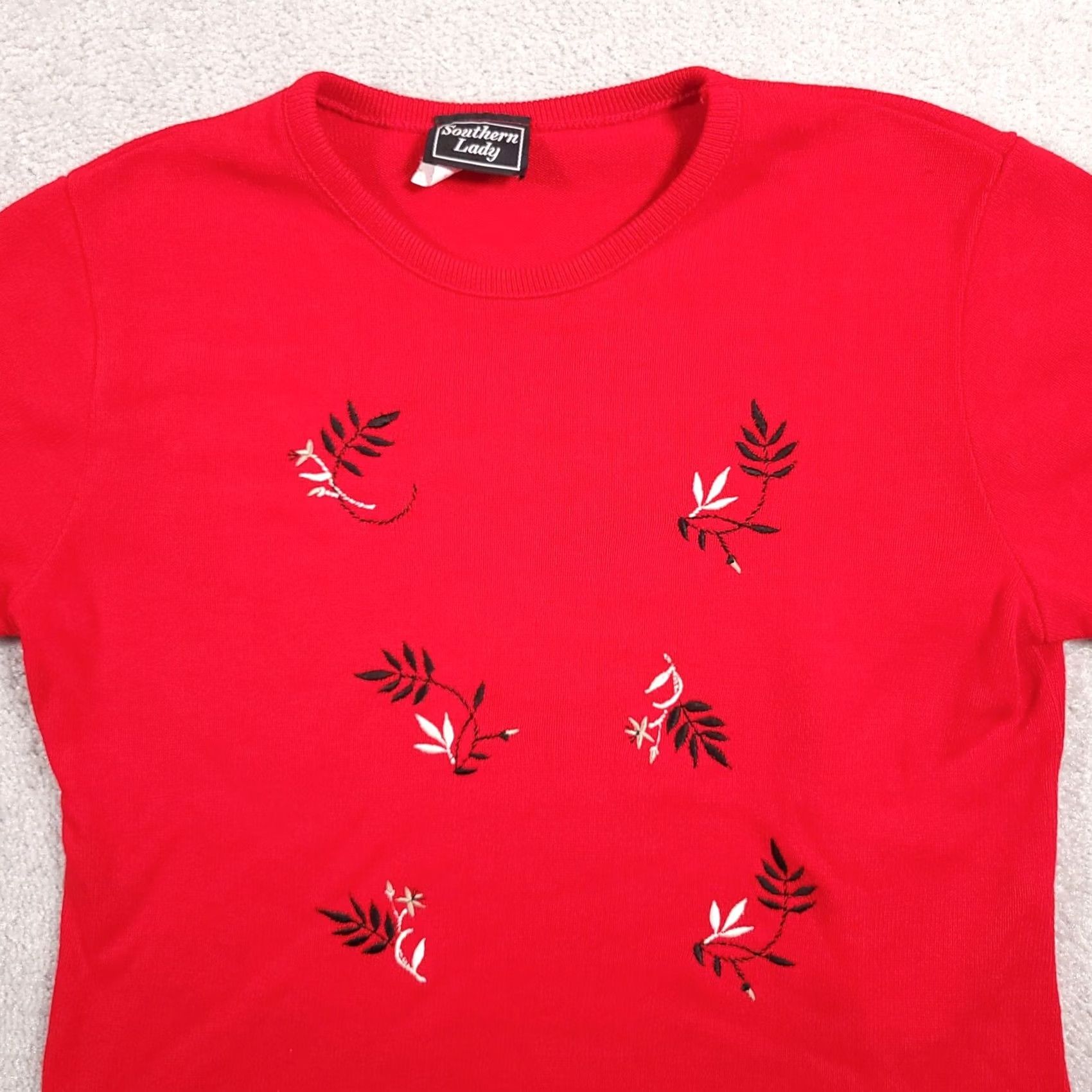 Vintage VINTAGE Southern Lady Short Sleeve Sweater Womens Large Red Knit Embroidered USA Size M / US 6-8 / IT 42-44 - 3 Thumbnail