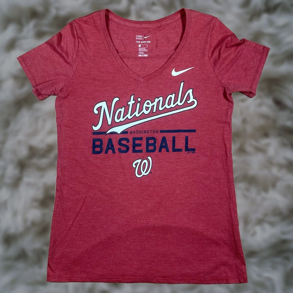 Nike Nike T-Shirt Womens S Small V-Neck Short Sleeve Washington Nationals Baseball Red Size S / US 4 / IT 40 - 1 Thumbnail