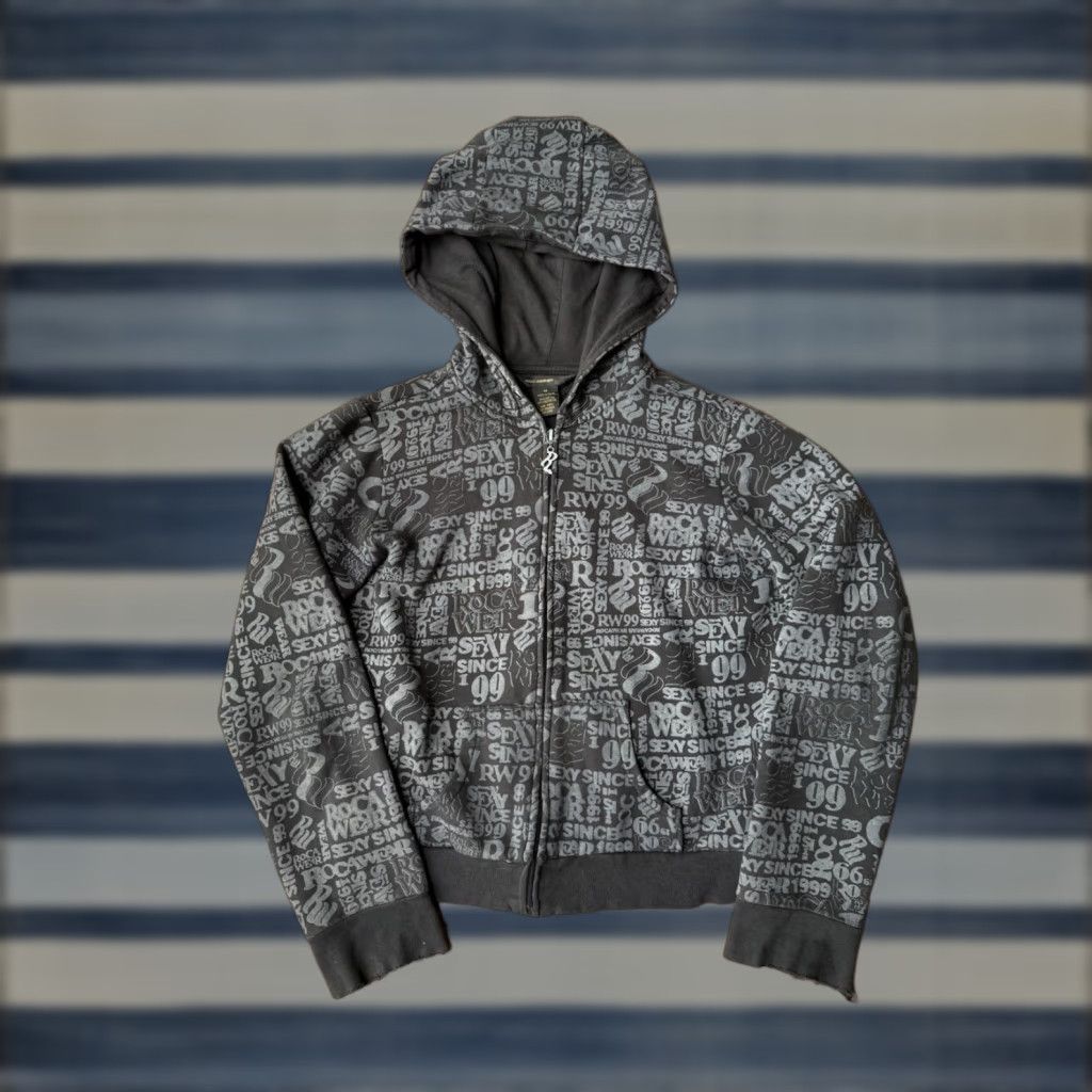 Rocawear VINTAGE Rocawear Zip-Up Hoodie Women's Medium Black Grunge Y2K Logo Zipper Full Zip Hooded Casual Size M / US 6-8 / IT 42-44 - 1 Thumbnail