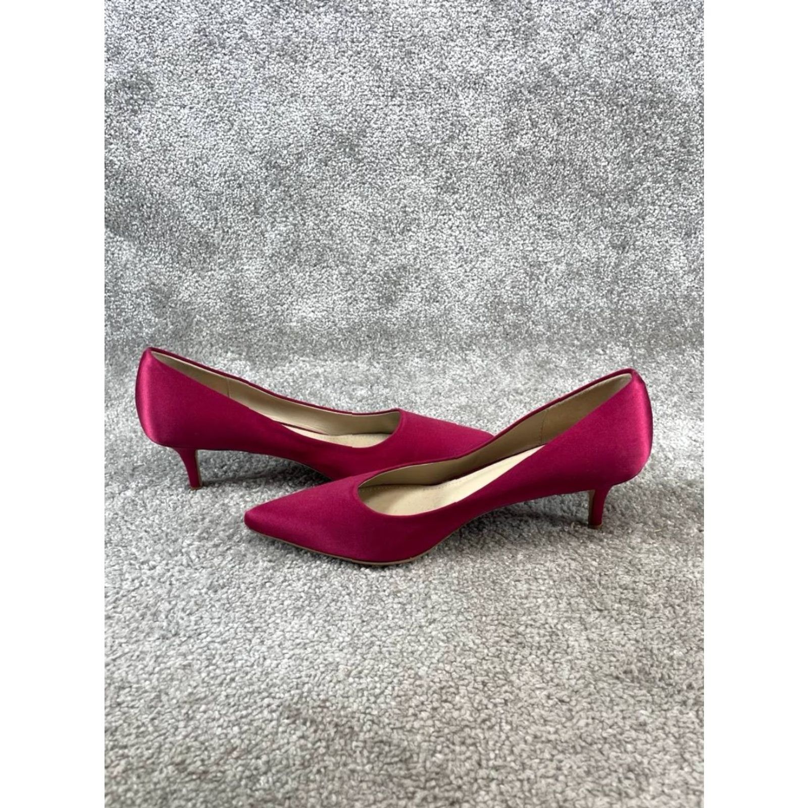 Theory Theory Heels Womens Kitten Satin Pump Red Pointed Toe Slip On Size 7.5 US 38 EU 38 Red Size US 6 / IT 36 - 7 Thumbnail