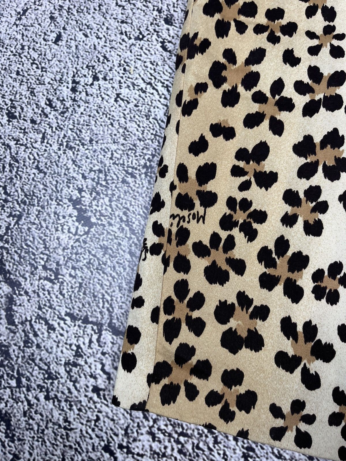 Moschino Vintage Moschino Jeans Animal Floral Pattern Skirt Size 28" / US 6 / IT 42 - 3 Thumbnail