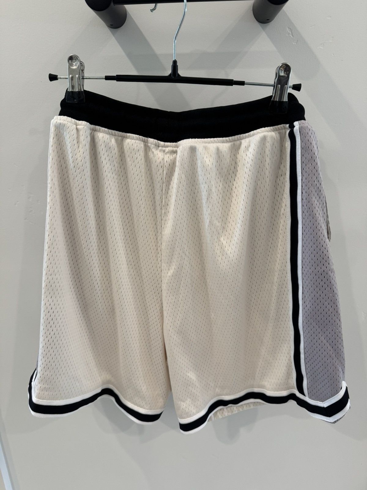 John Elliott John Elliot Vintage Basketball Shorts Size US 32 / EU 48 - 2 Thumbnail