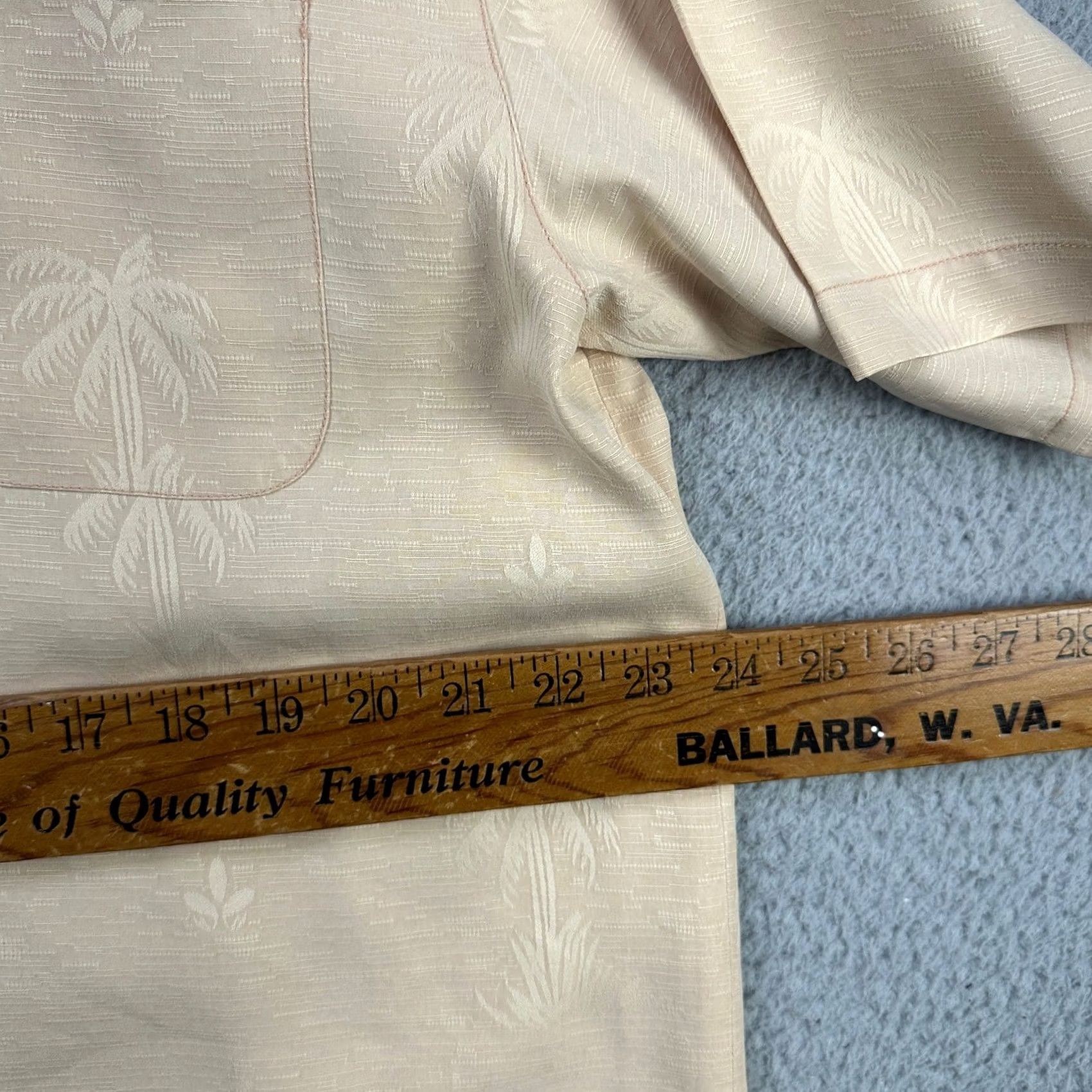 Tommy Bahama VINTAGE Tommy Bahama Silk Shirt Button Up Mens Medium Peach Geometric Pocket Outdoor Size US M / EU 48-50 / 2 - 7 Thumbnail