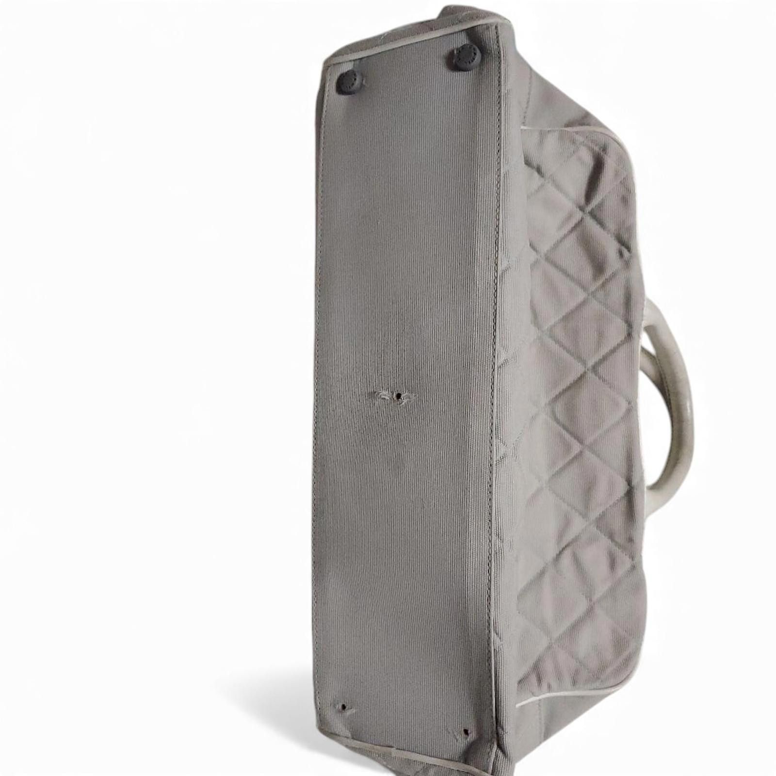 Chanel Chanel - Quilted Grey Large Handbag Size ONE SIZE - 9 Thumbnail