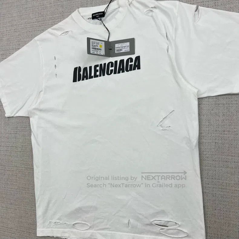 Balenciaga Balenciaga Ripped and Cracked Design Short-Sleeve Size US XS / EU 42 / 0 - 2 Thumbnail