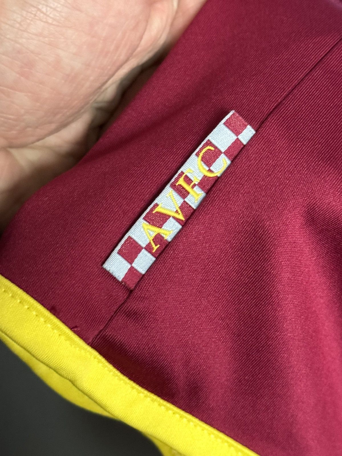 Macron Aston Villa 12/13 Home Football Jersey Size US L / EU 52-54 / 3 - 4 Thumbnail