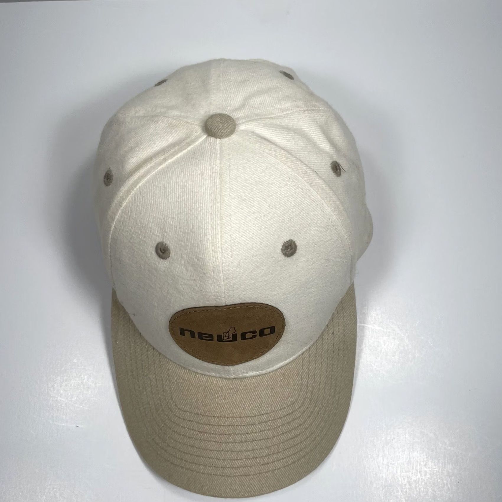 Vintage VINTAGE Four Seasons Hat Adult Neuco Patch Adjustable StrapBack Baseball Cap White Beige Size ONE SIZE - 3 Thumbnail