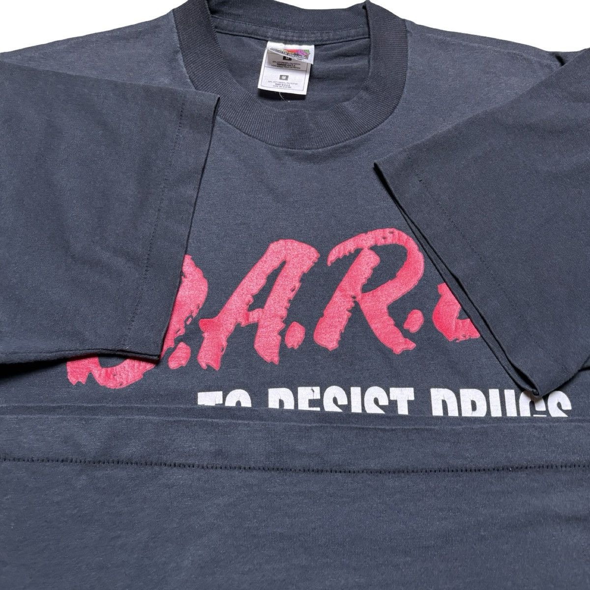 Other Vintage Dare Drugs Violence Faded Black Graphic T Shirt M Size US M / EU 48-50 / 2 - 6 Thumbnail