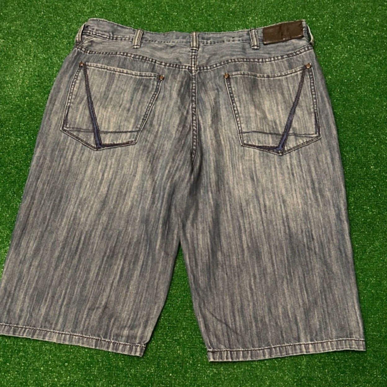 Sean John VINTAGE Sean John Baggy Hip Hop Skater Grunge Jeans Shorts Men Size 40 Jorts JNCO Skater Grunge Hip Hop Vintage Size US 40 / EU 56 - 2 Thumbnail