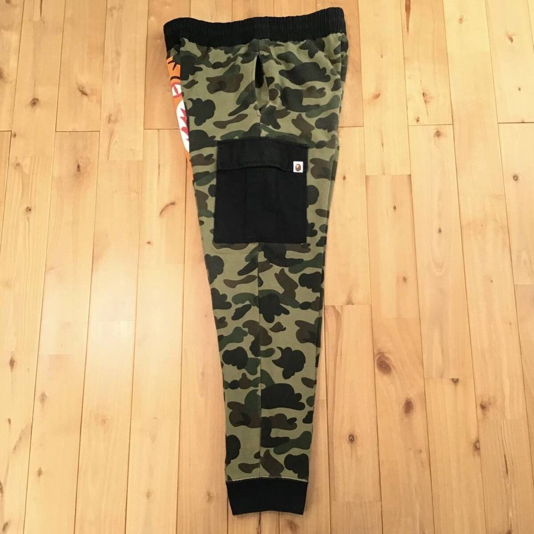 Bape BAPE 1st camo green Tiger Shark Sweat Cargo Pants ★size M Size US 32 / EU 48 - 4 Thumbnail