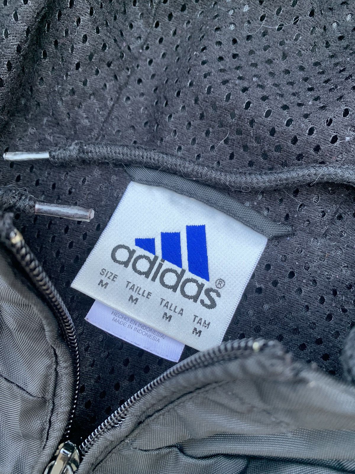 Vintage Vintage Adidas Windbreaker Jacket Size US L / EU 52-54 / 3 - 4 Thumbnail