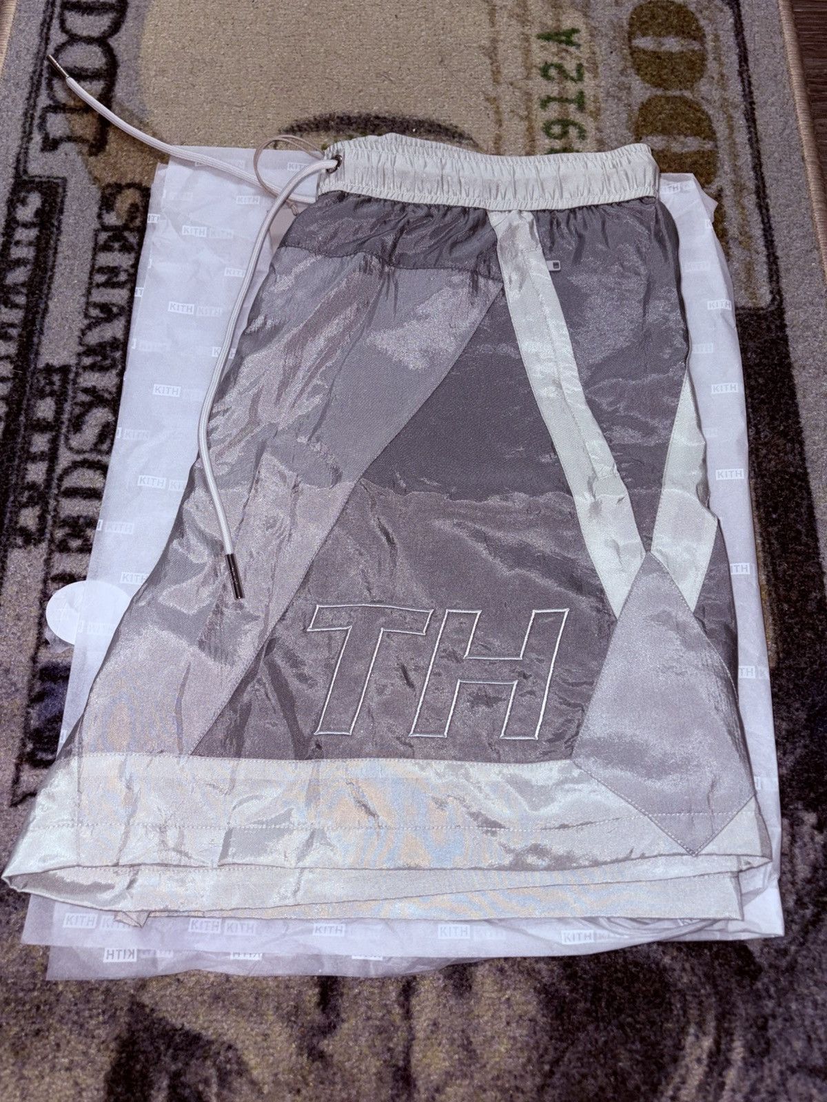Kith Kith Washed Nylon Turbo Short (LARGE) Size US 33 - 2 Thumbnail