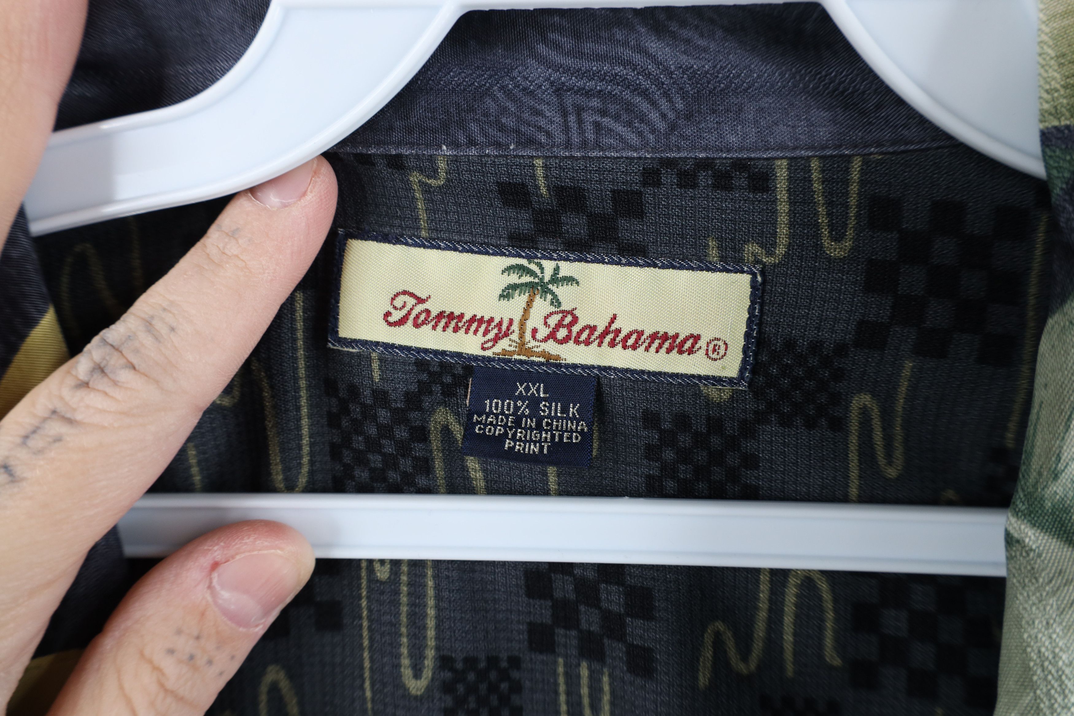 Tommy Bahama × Vintage Vintage 90s Tommy Bahama Looped Collar Hawaiian Button Shirt Size US XXL / EU 58 / 5 - 9 Thumbnail