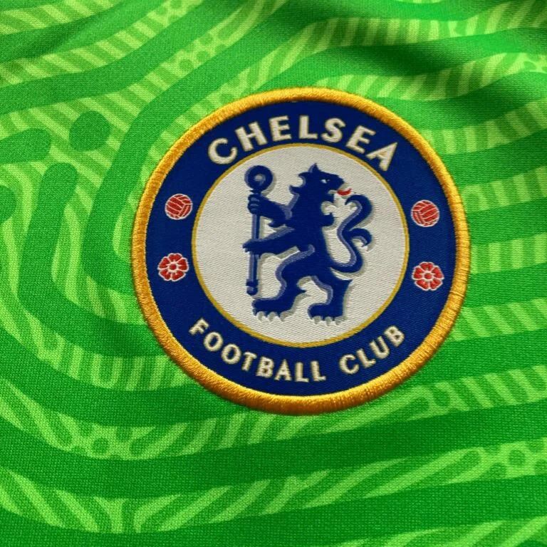 Nike NEW Chelsea 2020-21 Nike goalkeeper football jersey size S Size US S / EU 44-46 / 1 - 3 Thumbnail