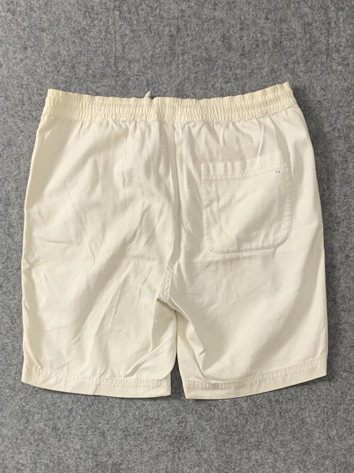 Champion Vintage White 'Champion' Y2K Regular Fit Relaxed Shortpants Size US 32 / EU 48 - 2 Thumbnail