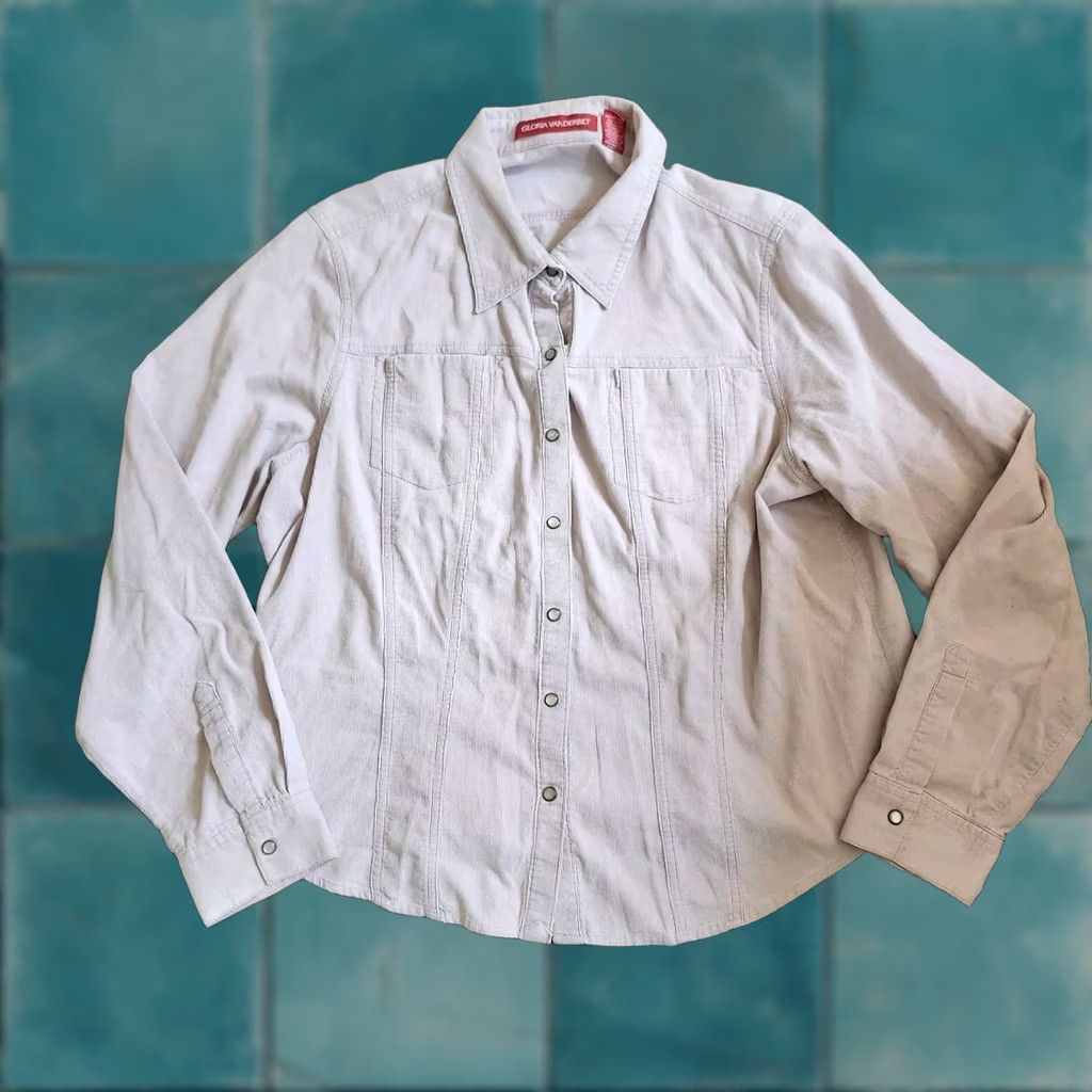 Gloria Vanderbilt Gloria Vanderbilt Button-Up Beige Pockets - Size L - Women - Long Sleeve - 100% Cotton - Regular Fit - Solid - Collared - Button Closure Size L / US 10 / IT 46 - 1 Thumbnail