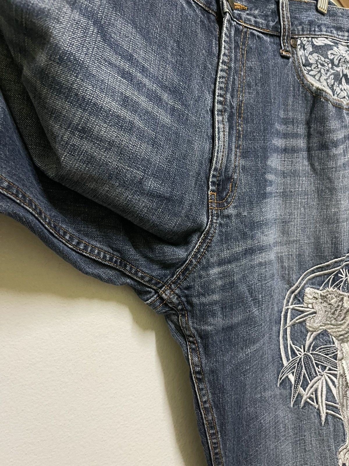 Japanese Brand Tiger Motive Embroidery Jeans Size US 35 - 8 Thumbnail