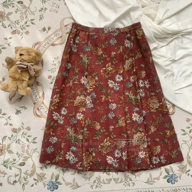 Burberry Burberry Red Floral Wool Skirt. Size 23" - 4 Thumbnail