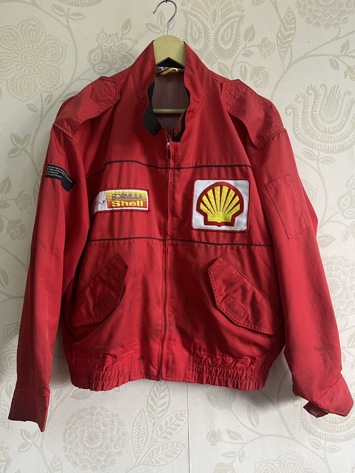 Formula 1 Vintage Japan Formula 1 Shell Workers Dirty Bomber Jacket Size US XL / EU 56 / 4 - 1 Thumbnail
