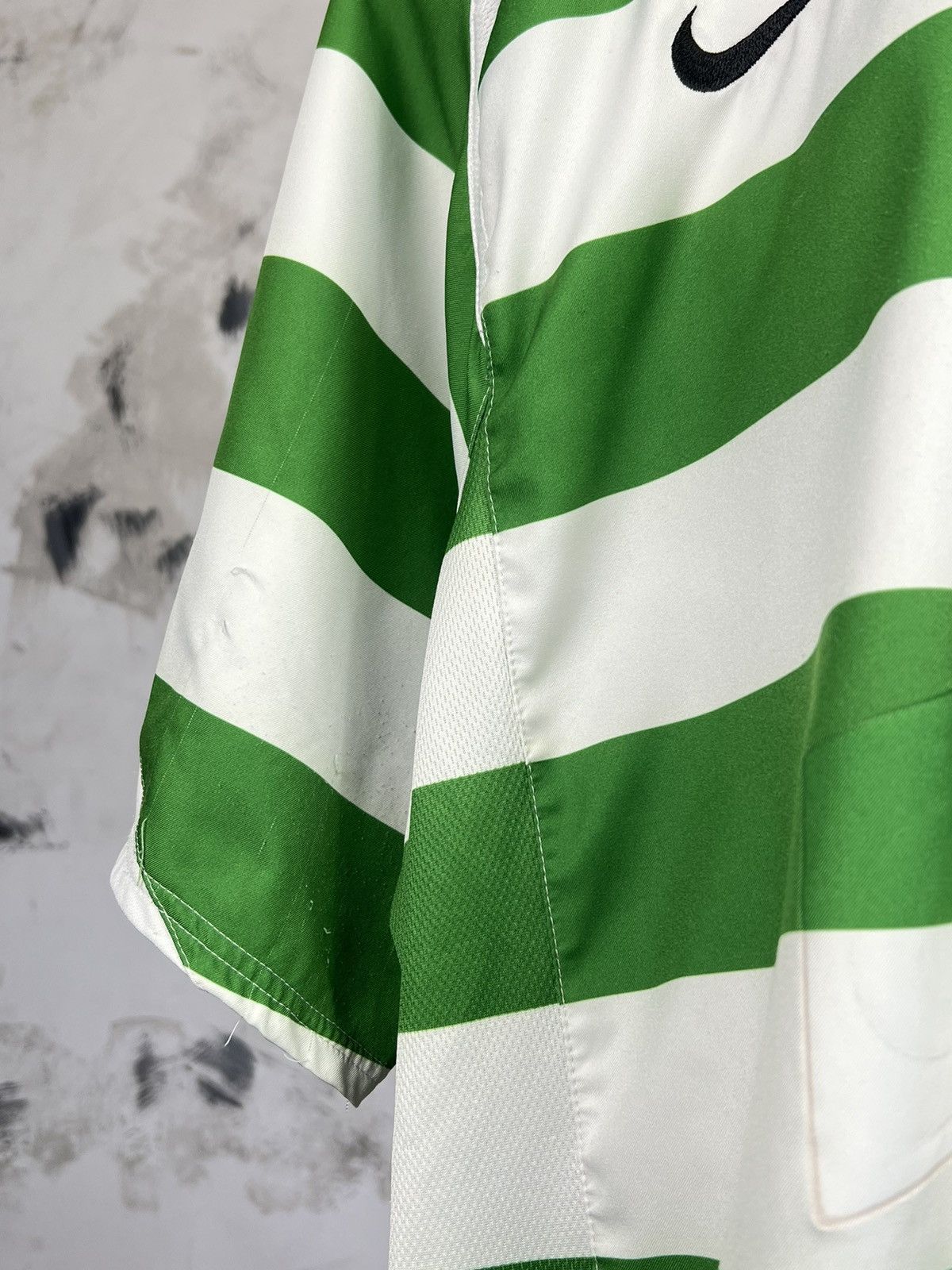 Nike 2005 - 2006 Nike Total 90 Celtic Home Jersey Size L - XL Size US XL / EU 56 / 4 - 4 Thumbnail