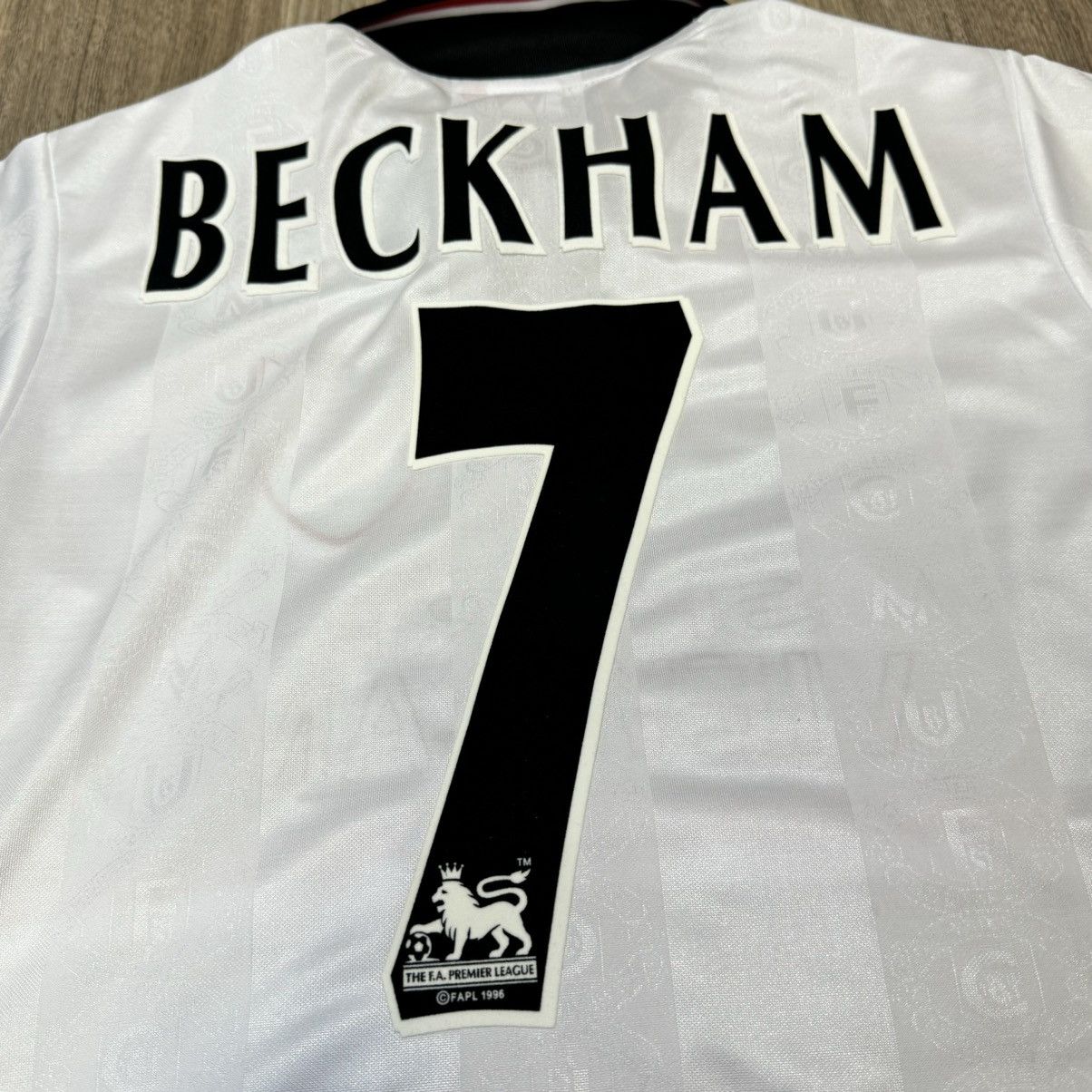 Other (Youth size)Manchester United 97/99 retro shirt #7 Beckham Size S / US 4 / IT 40 - 6 Thumbnail