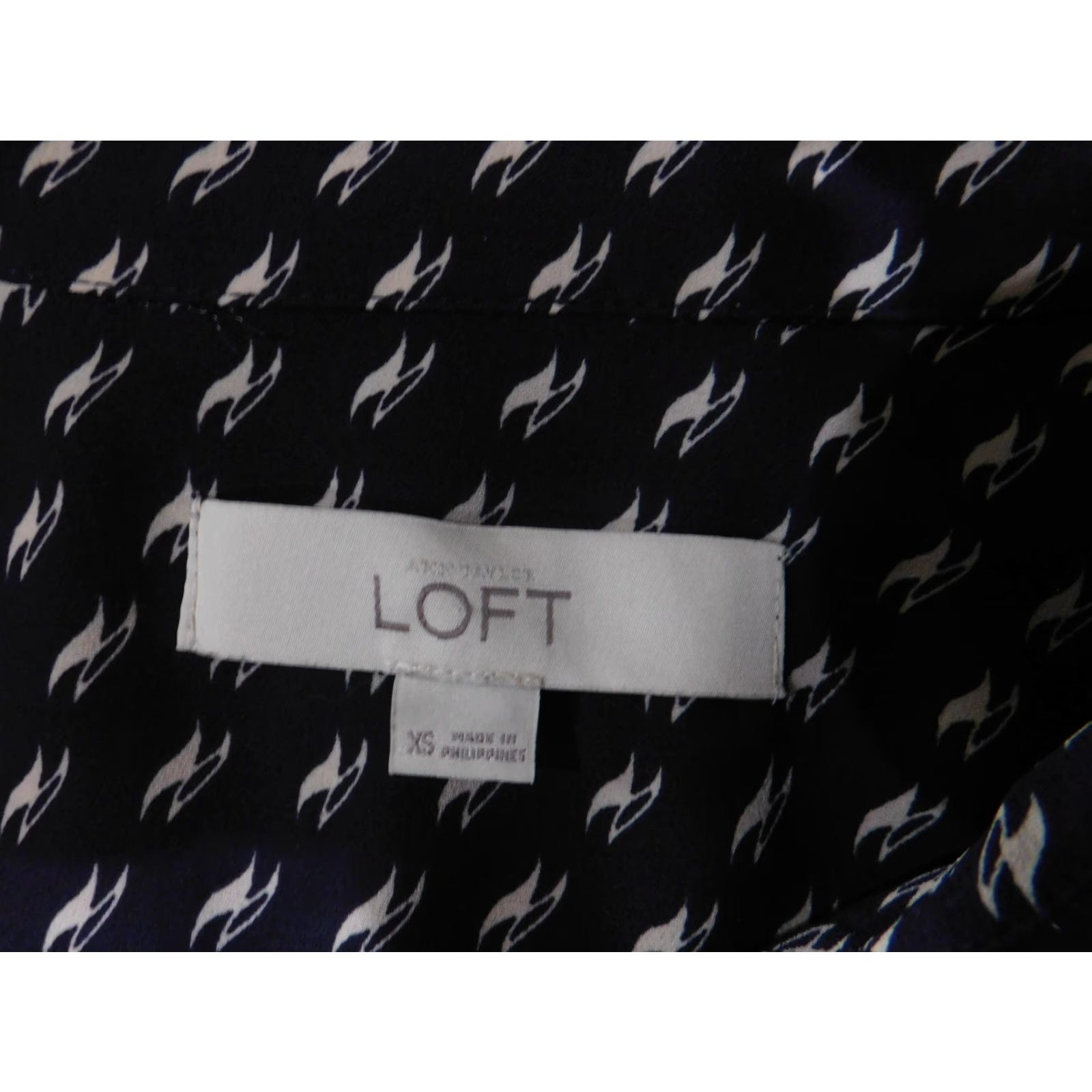 Loft VINTAGE LOFT Button-Up Shirt Womens XS Blue Geometric Print Long Sleeve Polyester Basic Size XS / US 0-2 / IT 36-38 - 5 Thumbnail