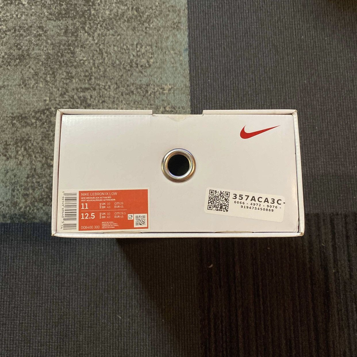 Nike Nike LeBron 9 Low 'Reverse Liverpool' | Size 11 Size US 11 / EU 44 - 7 Thumbnail