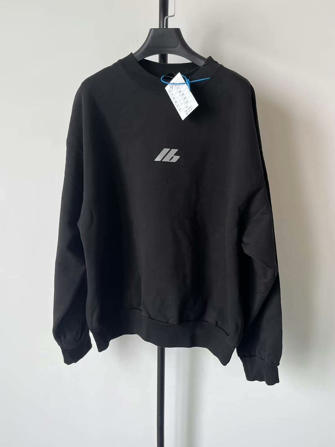 Balenciaga balenciaga logo crewneck sweatshirt for women Size M / US 6-8 / IT 42-44 - 1 Thumbnail