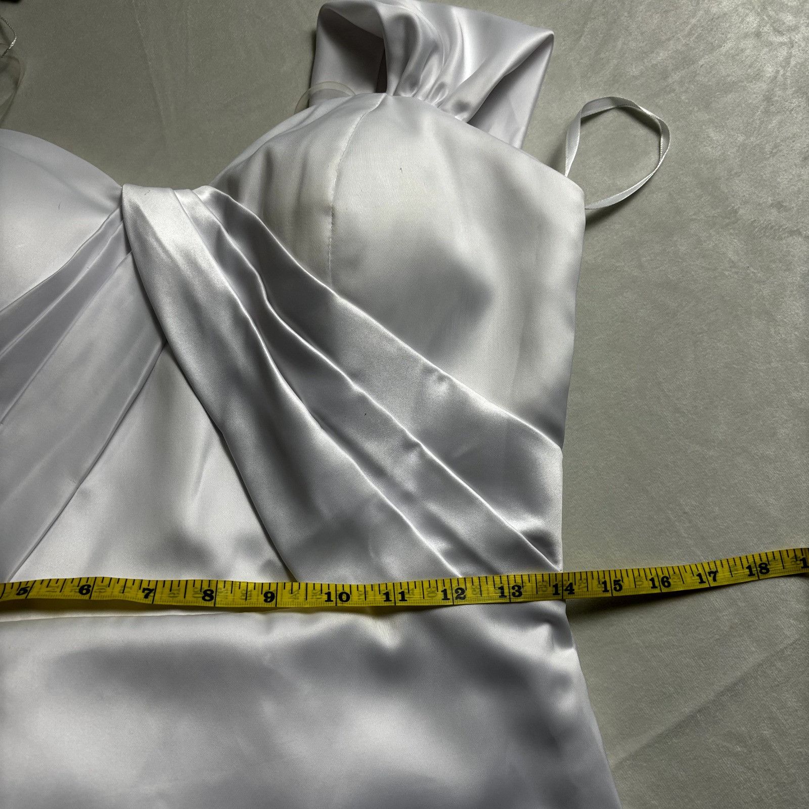 Other Wedding Dress Hebeos White Satin Gown Buttoned Back NWT Size M / US 6-8 / IT 42-44 - 9 Thumbnail