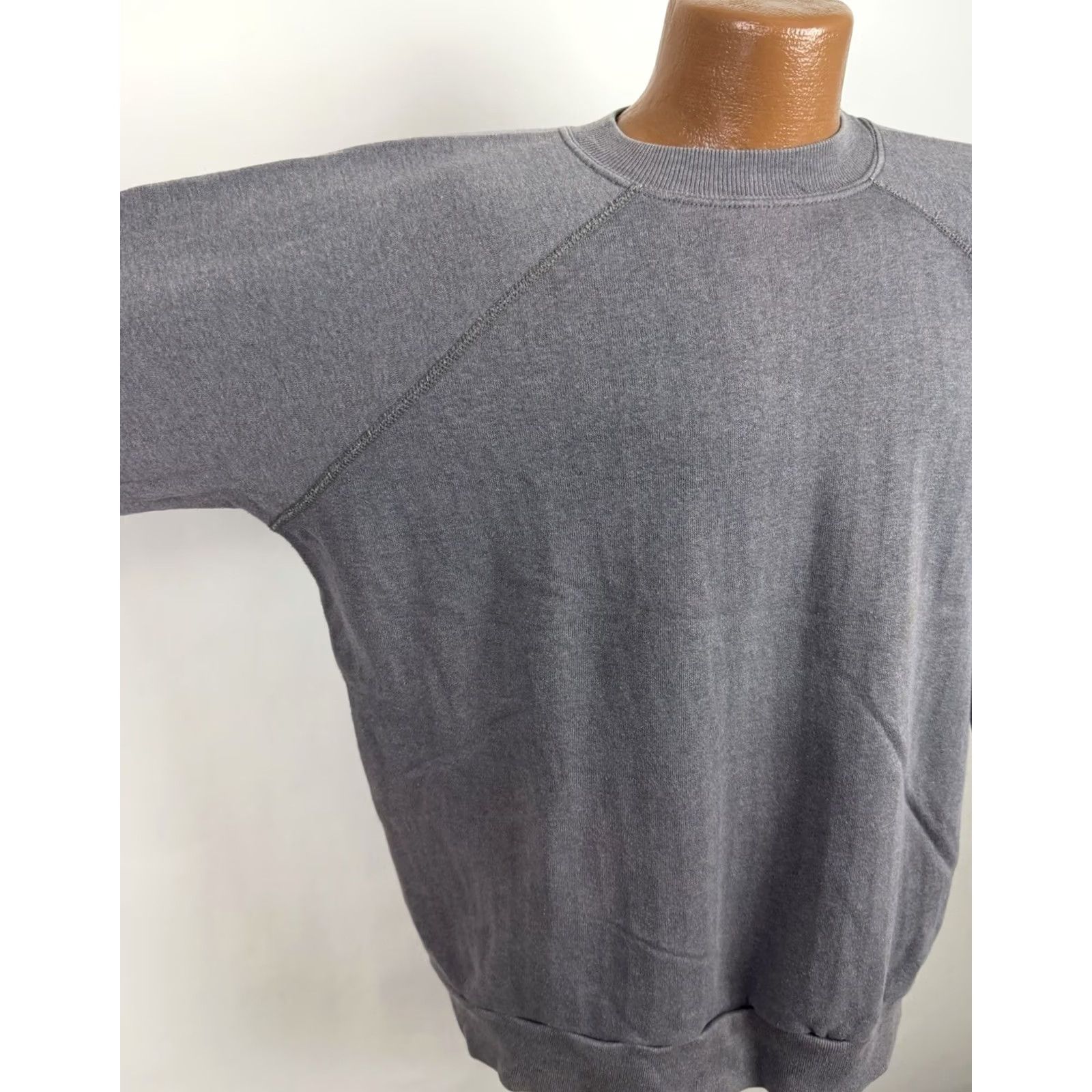 Vintage VINTAGE Mens 2XL Sweatshirt Raglan Crewneck Gray Charcoal 80s 90s Grunge Vintage Size US XXL / EU 58 / 5 - 4 Thumbnail