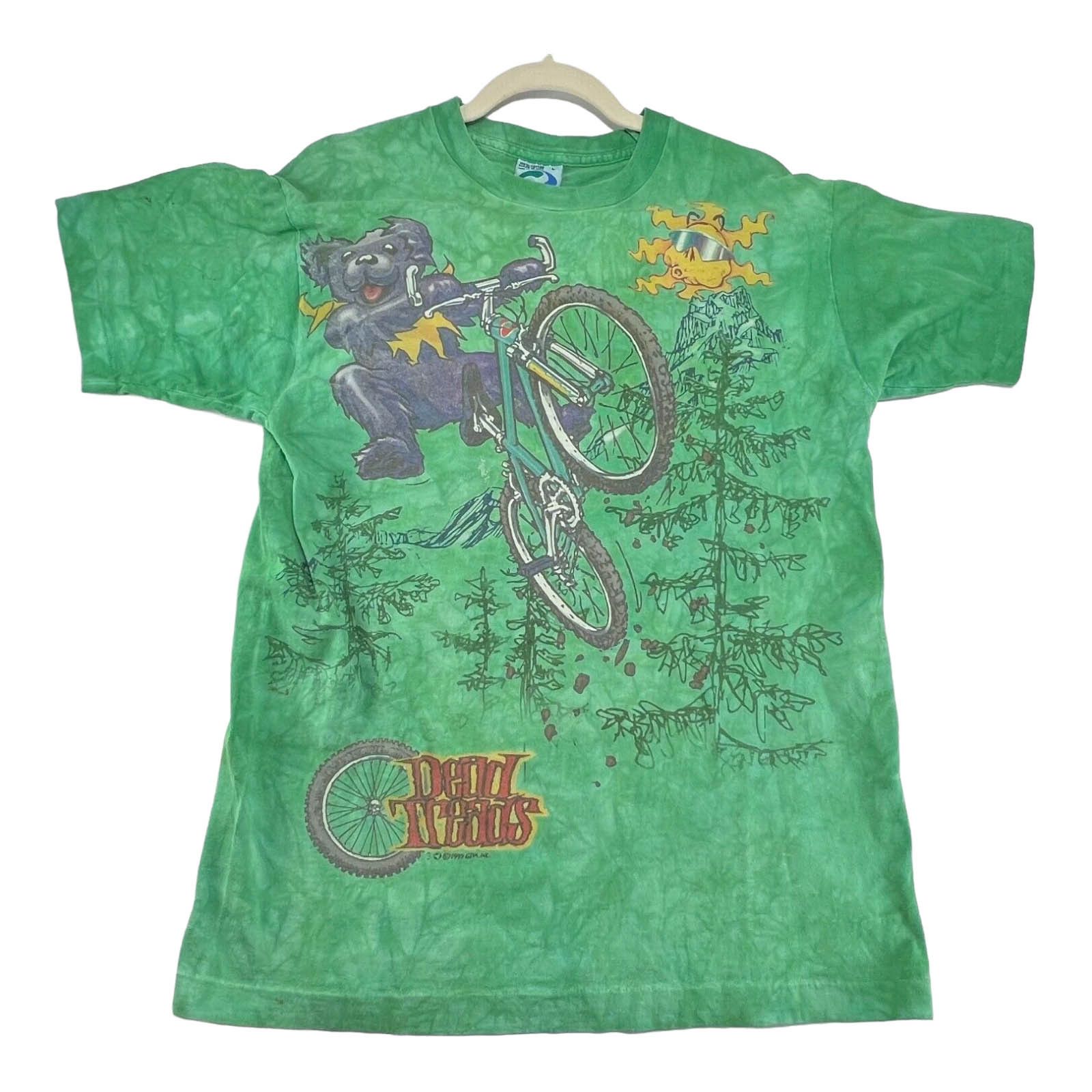 Liquid Blue 1995 GDM Liquid Blue Grateful Dead Dead Treads T-shirt Sz L Size US L / EU 52-54 / 3 - 1 Thumbnail