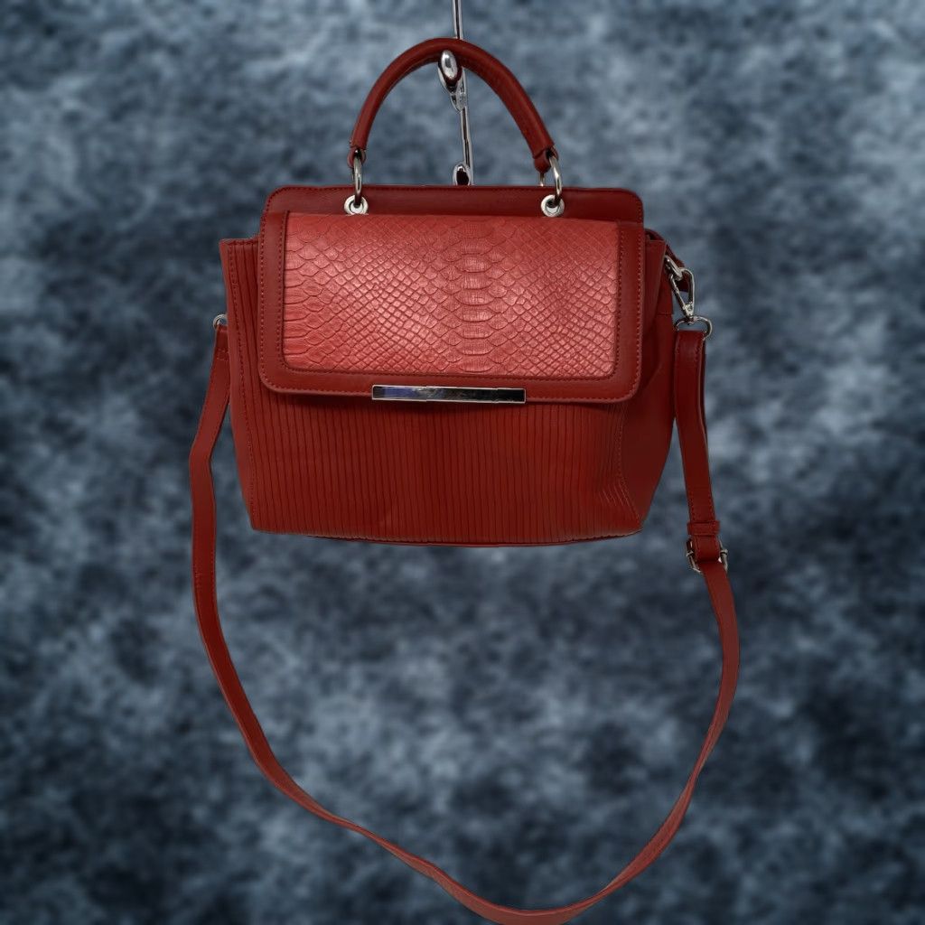 Vintage Karla Hanson Crossbody Bag Red Snake Print Faux Leather Pockets Crossbody Strap Card Holder Vintage No Size M / US 6-8 / IT 42-44 - 1 Thumbnail