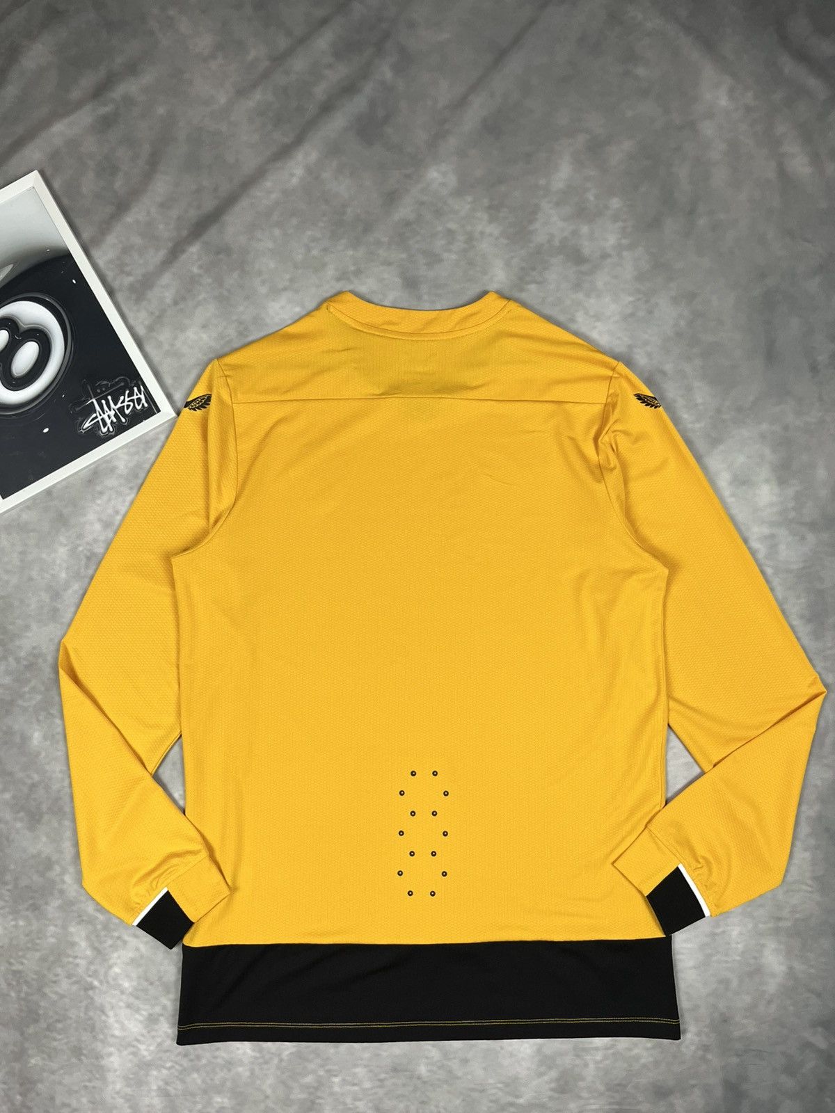 Castore Castore Wolves Pro Training Longsleeve Yellow M (2022-2023) Size US M / EU 48-50 / 2 - 4 Thumbnail