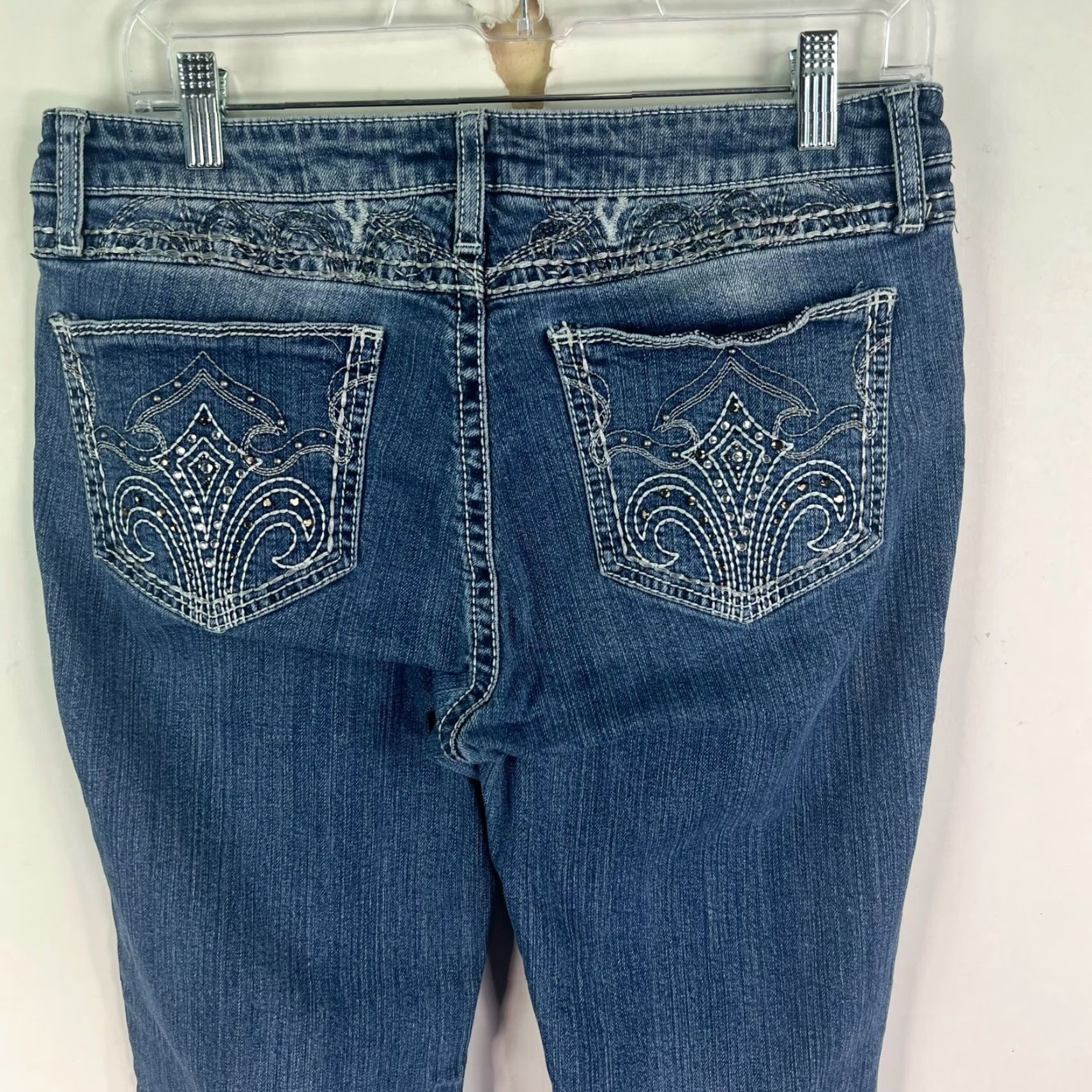 Wrangler Wrangler Rock 47 Low Rise Bedazzled Jeans Womens Size 32x34 Blue Denim Embroidered Rhinestone Stretch Regular Fit Size 24" / US 00 / IT 34 - 6 Thumbnail
