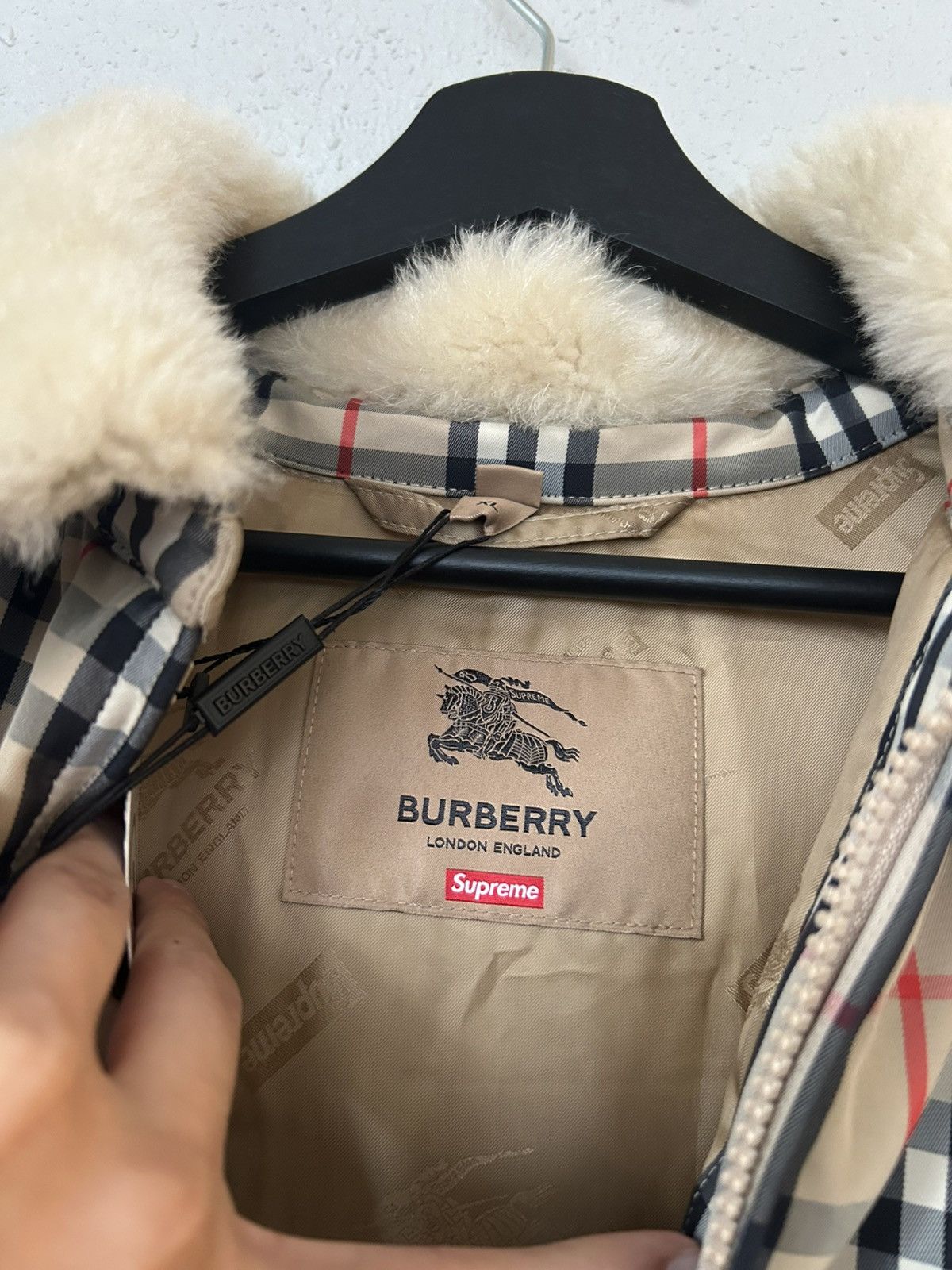 Burberry × Supreme NEW SUPREME x BURBERRY FUR PUFFER DOWN JACKET Size US XL / EU 56 / 4 - 7 Thumbnail