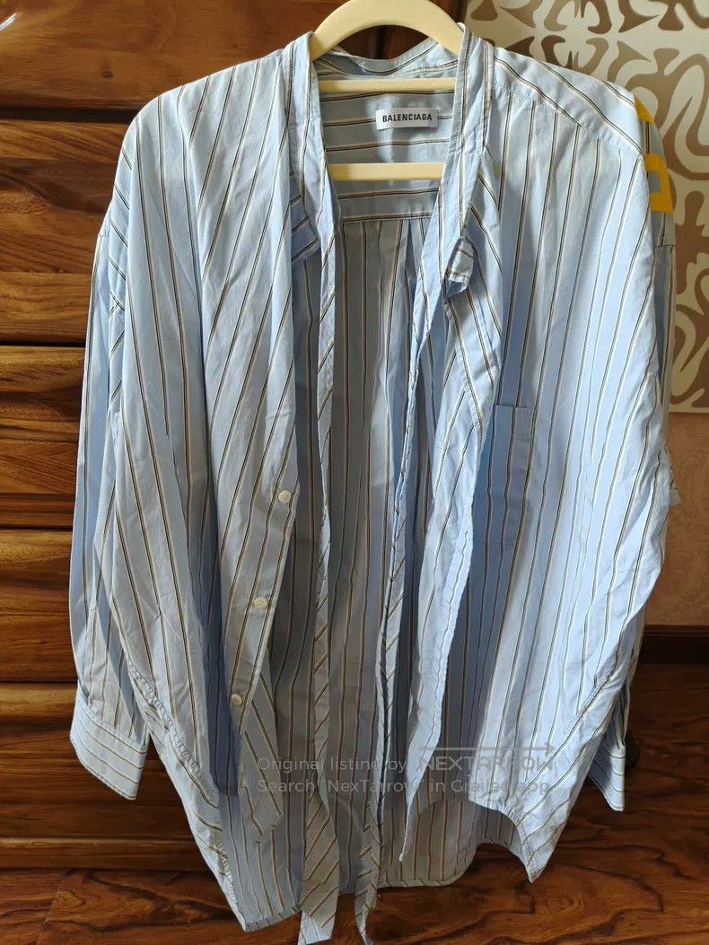 Balenciaga Balenciaga Striped Back Logo Shirt Size XS / US 0-2 / IT 36-38 - 1 Thumbnail