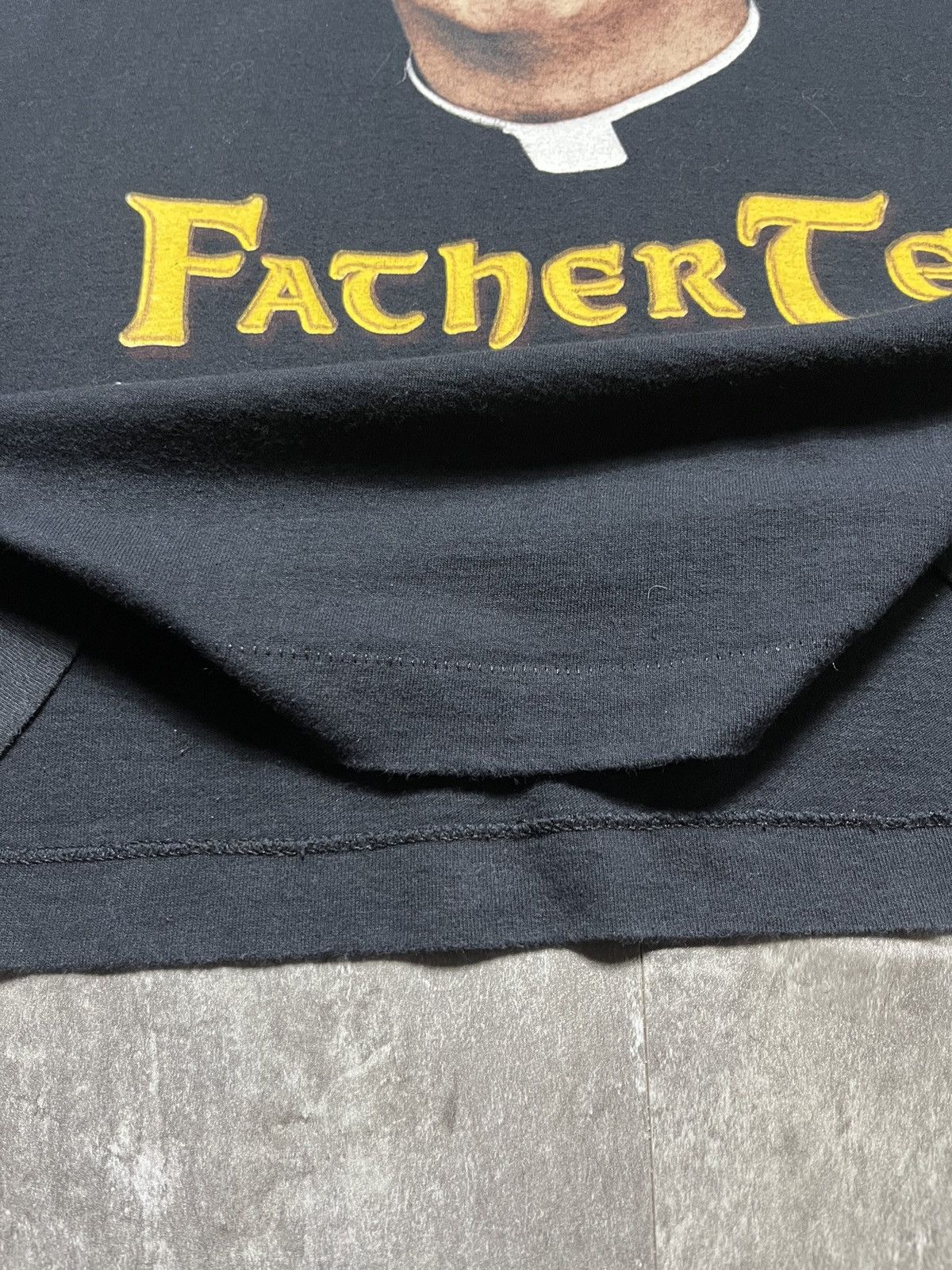 Vintage Vintage Father Ted 90s TV Series Humor USA T Shirt Size US L / EU 52-54 / 3 - 8 Thumbnail