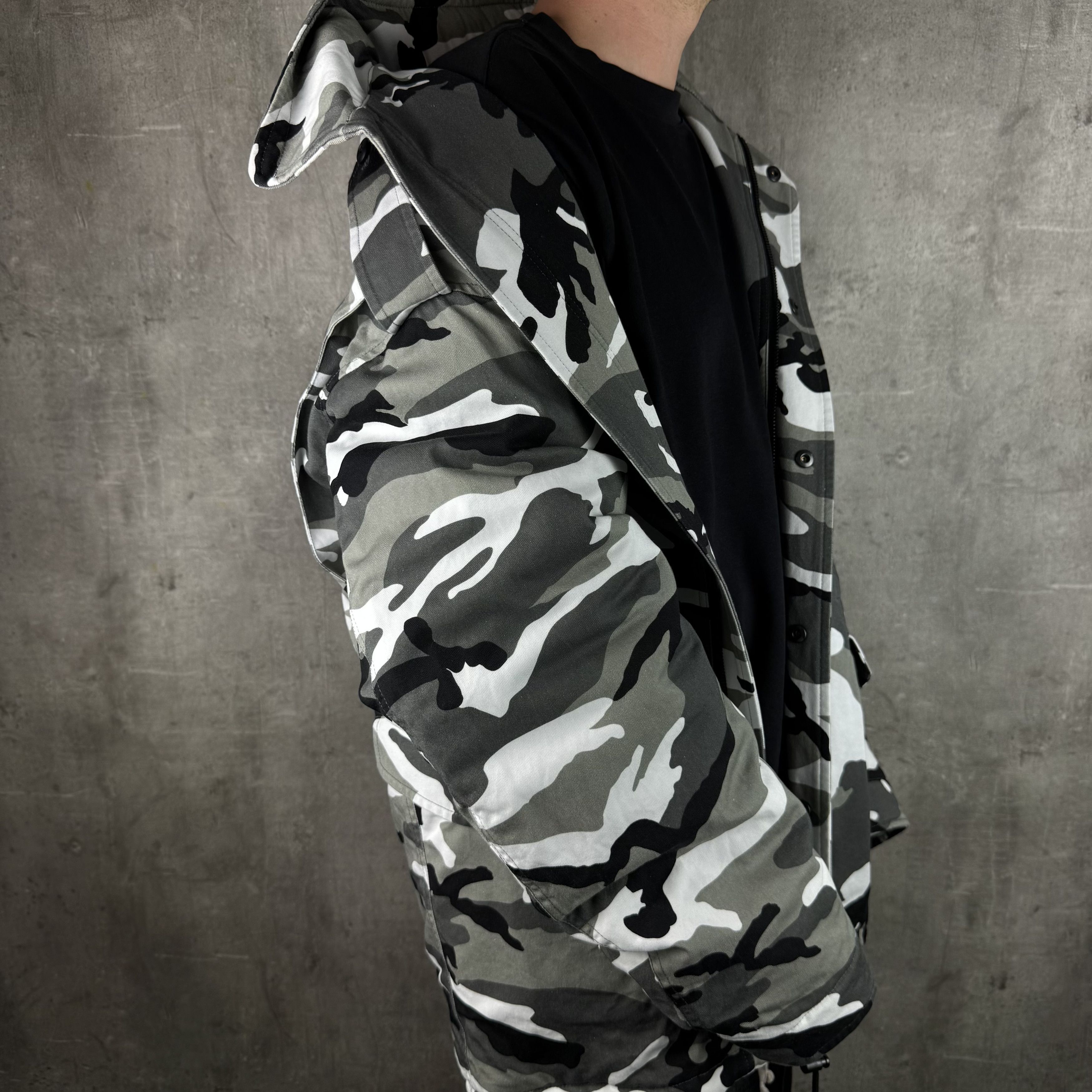 Balenciaga BALENCIAGA Off Shoulder Military Camo Parka Size US S / EU 44-46 / 1 - 4 Thumbnail