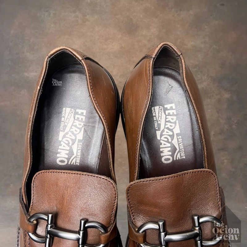 Salvatore Ferragamo Salvatore Ferragamo Gancini Plaque Loafers 'Brown' 10132 Size US 9 / EU 42 - 7 Thumbnail
