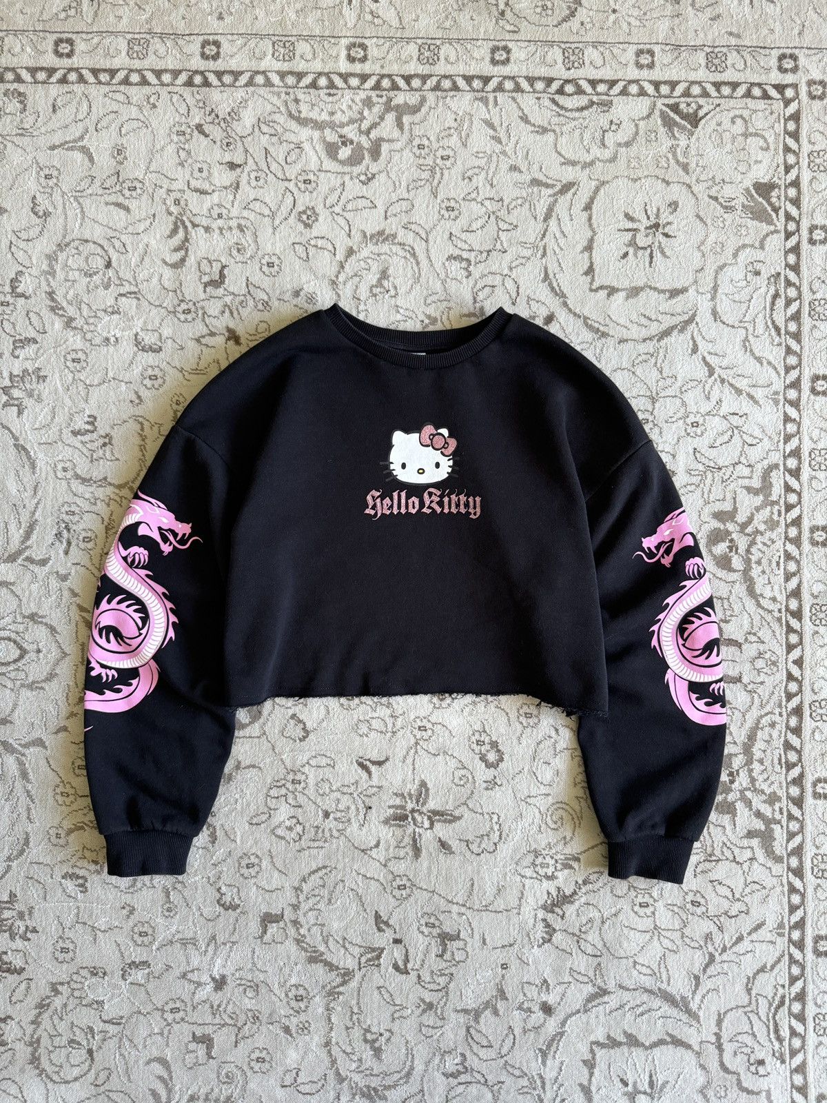 Japanese Brand Y2K Hello Kitty Cropped Japanese Dragon Sweatshirt if6was9 Size L / US 10 / IT 46 - 1 Thumbnail