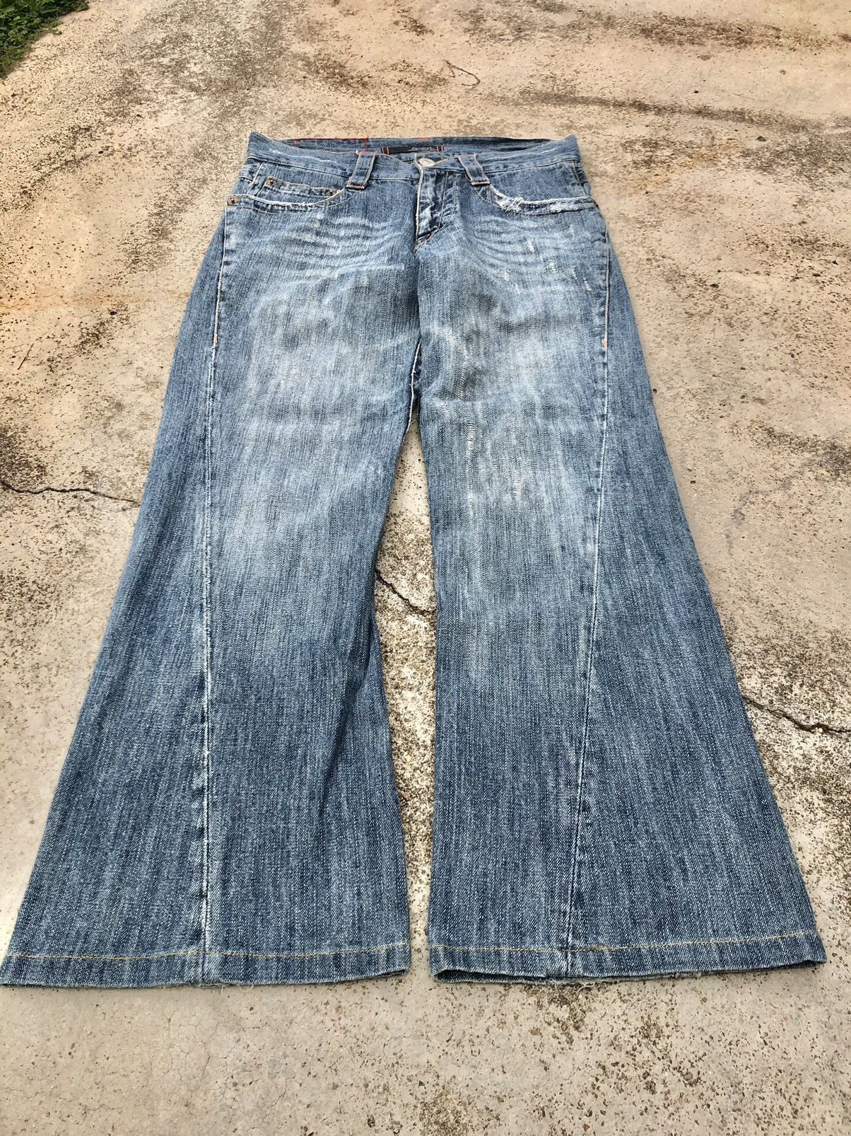 Japanese Brand FLARED TWIST DENIM BY DOMINATE JEANS Size US 32 / EU 48 - 2 Thumbnail